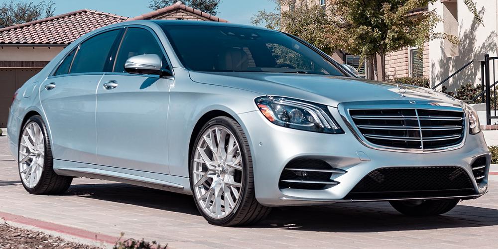 Mercedes-Benz S560